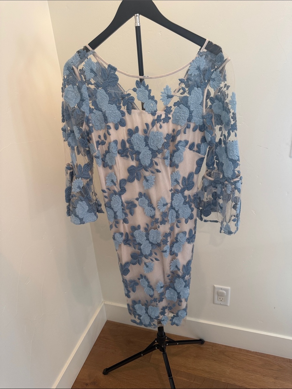 Adrianna Papell Blue Floral Appliqué Midi Dress